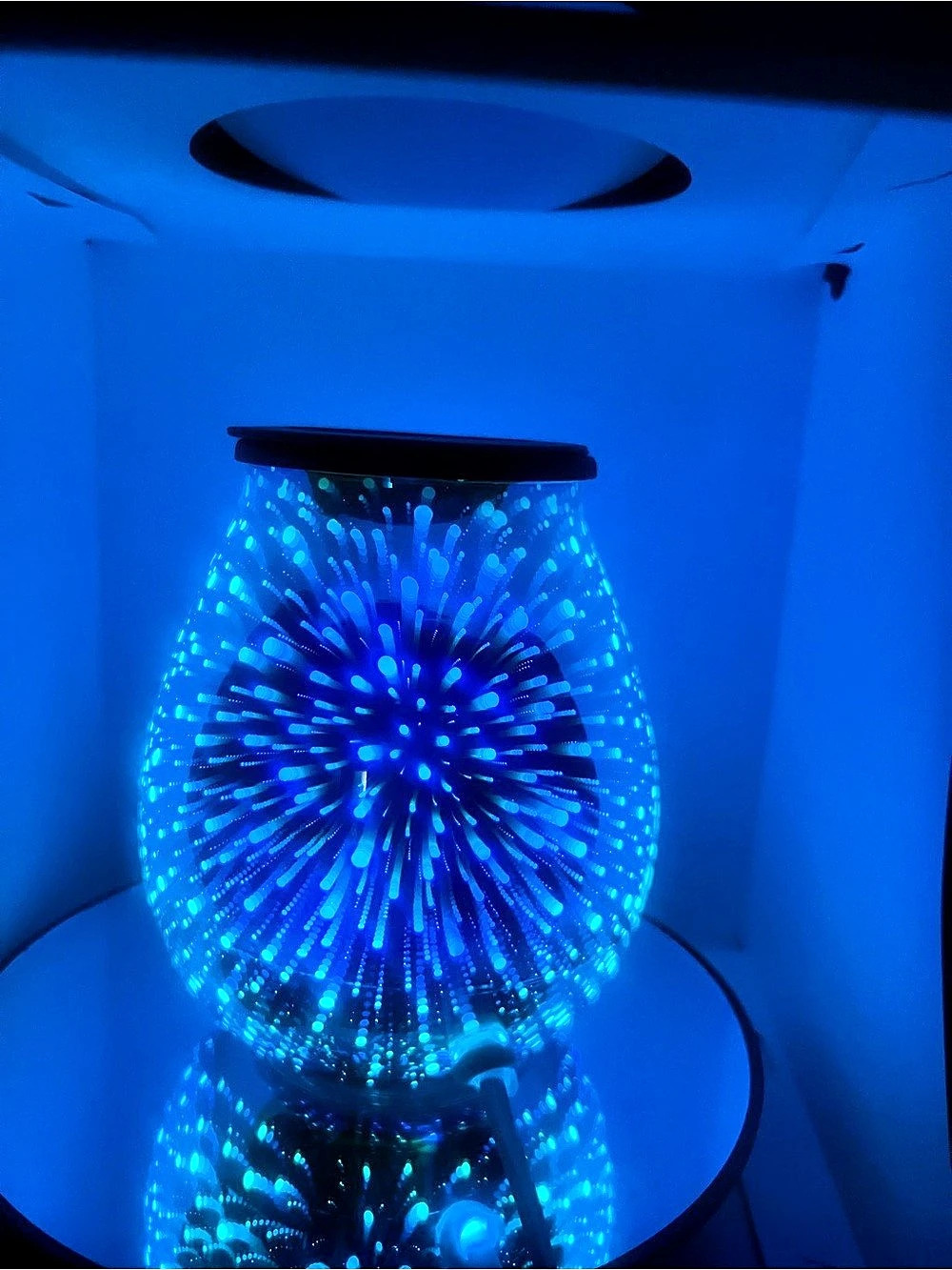 Wax warmer electrical with a timer. Beautiful mirror during the day and firworks - Picture 4 of 11